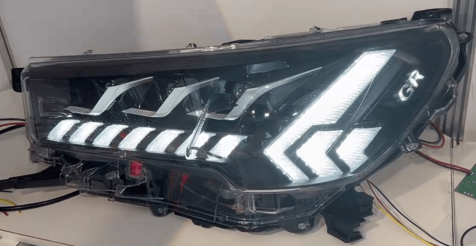 Faros LED Hilux Estilo GR Sport