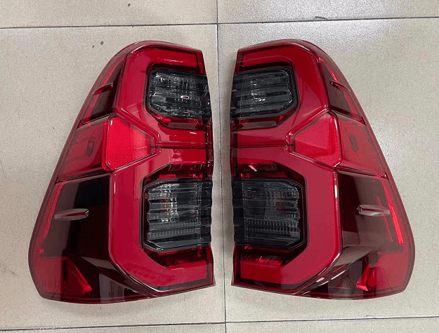 Faros Posteriores Hilux Estilo GR 2